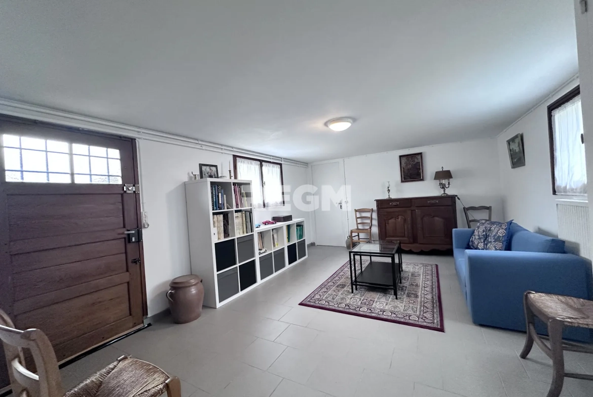 Maison à vendre à Lamotte Beuvron, 136 m² avec sous-sol aménagé et potentiel d’aménagement 