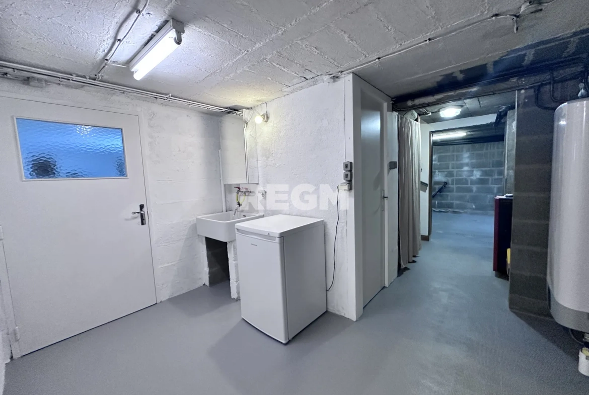 Maison à vendre à Lamotte Beuvron, 136 m² avec sous-sol aménagé et potentiel d’aménagement 