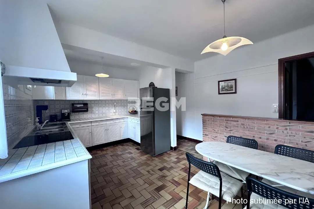 Maison à vendre à Lamotte Beuvron, 136 m² avec sous-sol aménagé et potentiel d’aménagement 