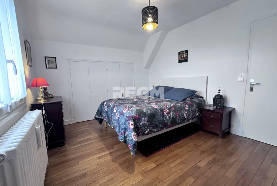 Maison à vendre à Lamotte Beuvron, 136 m² avec sous-sol aménagé et potentiel d’aménagement 