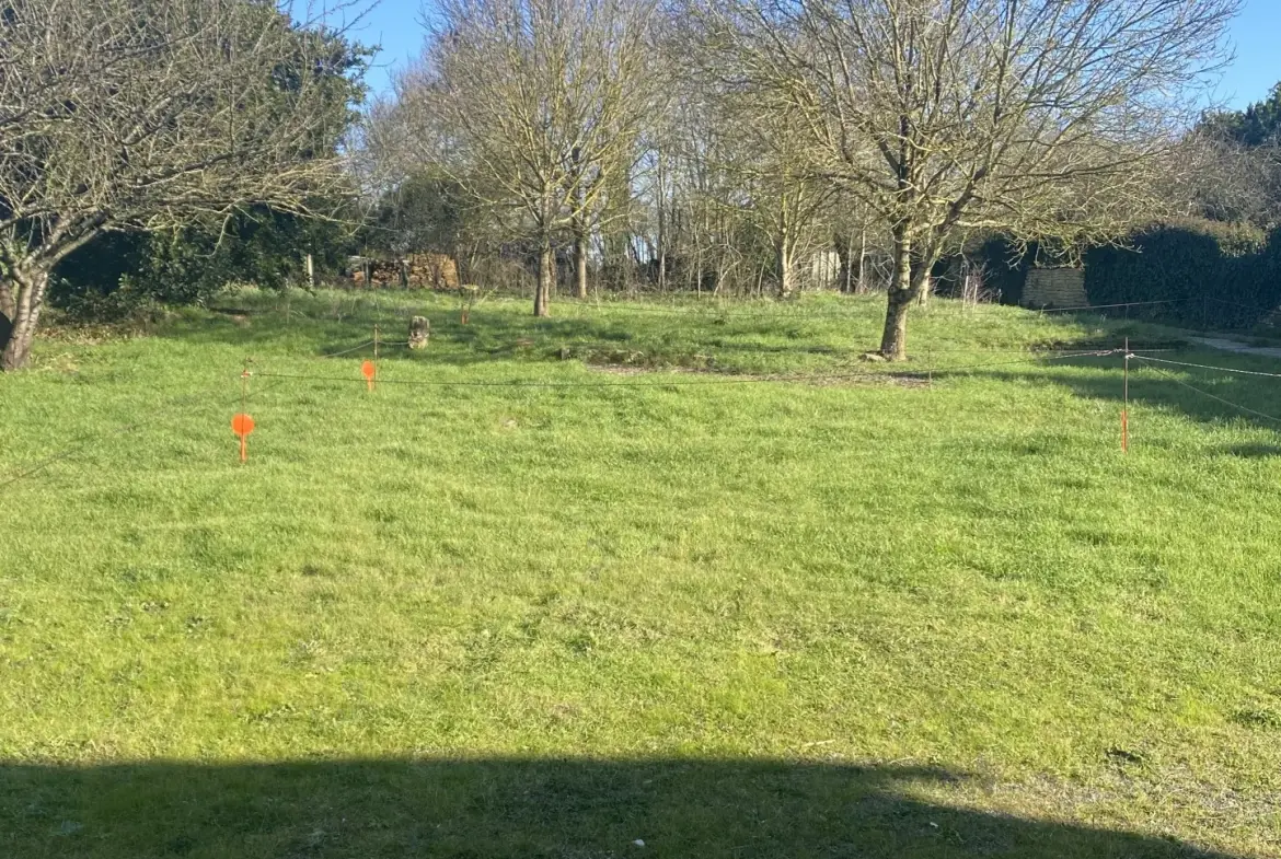 Maison en Pierre de 50 m2 à Barbezières avec Terrasse et Jardin 