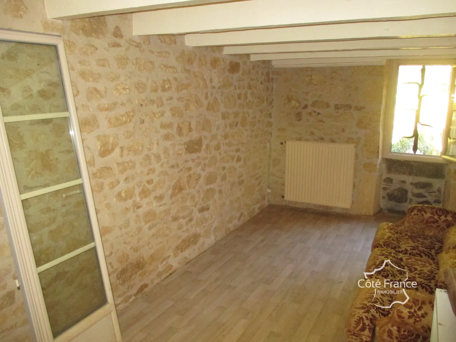 Ensemble immobilier en Dordogne avec maison, terrains et annexes - Opportunité unique 