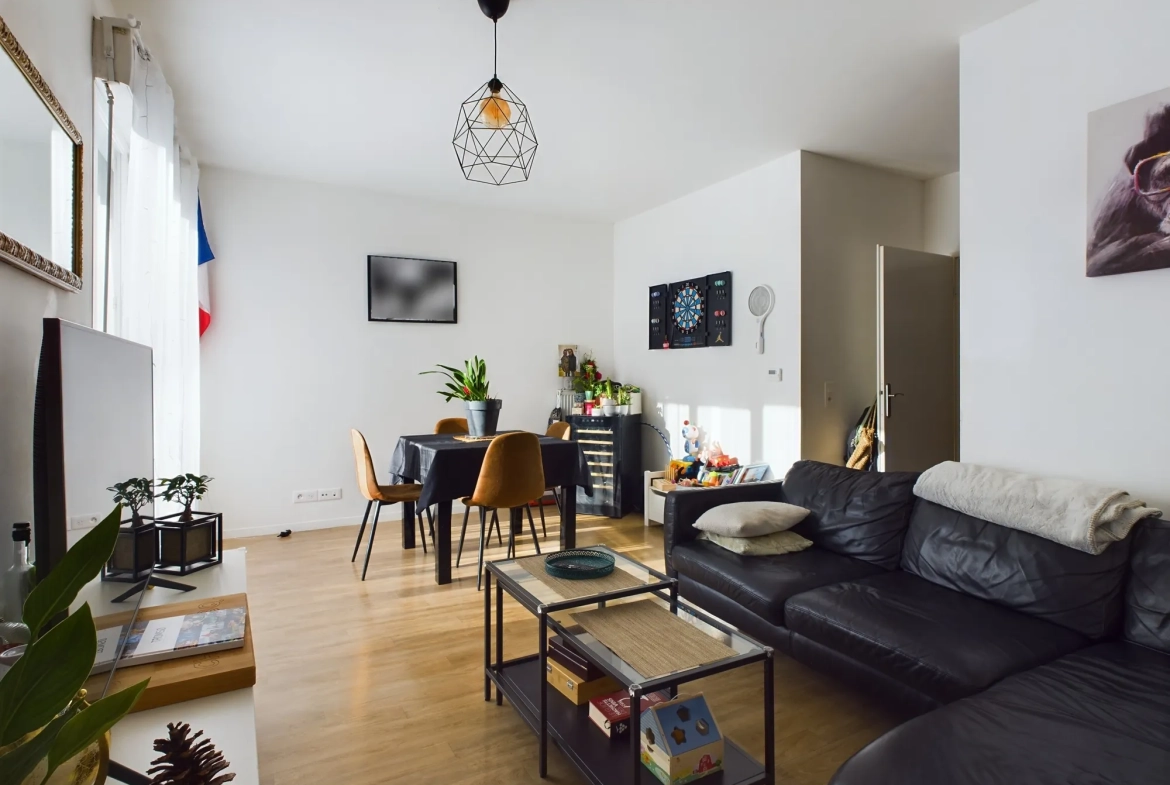 Vente d'un appartement 3 pièces avec jardin et parking à Saint-Pierre-du-Perray 