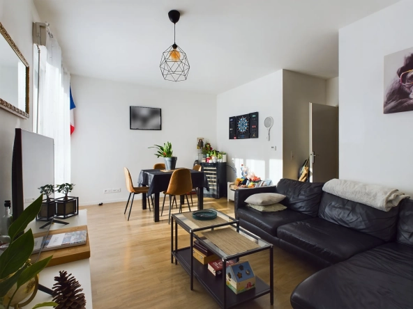 Vente d'un appartement 3 pièces avec jardin et parking à Saint-Pierre-du-Perray 