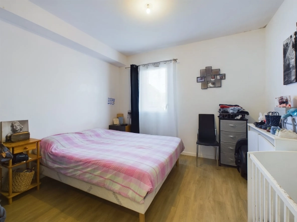 Vente d'un appartement 3 pièces avec jardin et parking à Saint-Pierre-du-Perray 
