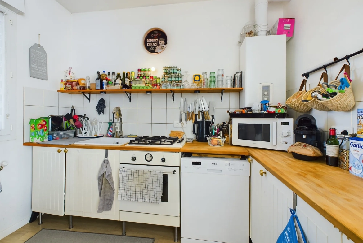 Vente d'un appartement 3 pièces avec jardin et parking à Saint-Pierre-du-Perray 