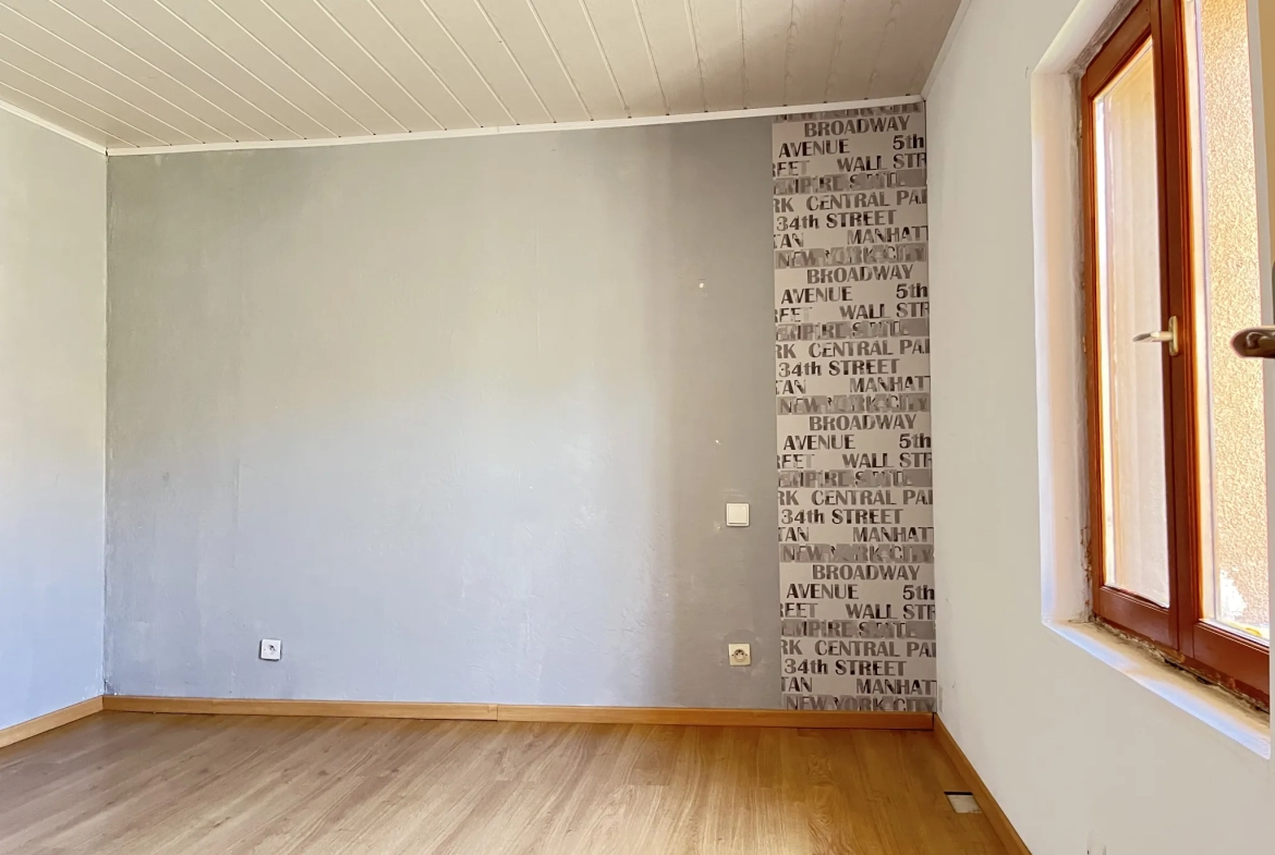 Maison de village T3/4 avec mezzanine et climatisation à Usclas d'Hérault 