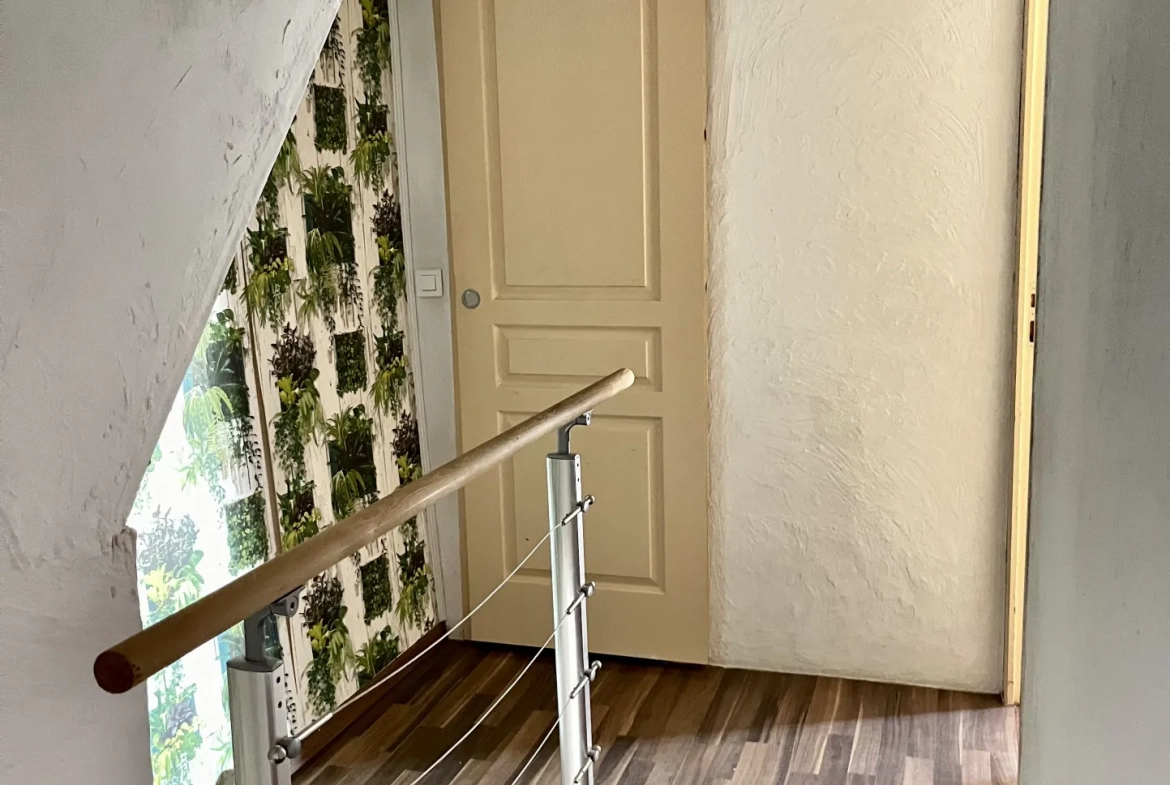 Maison de village T3/4 avec mezzanine et climatisation à Usclas d'Hérault 