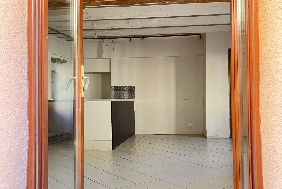 Maison de village T3/4 avec mezzanine et climatisation à Usclas d'Hérault 