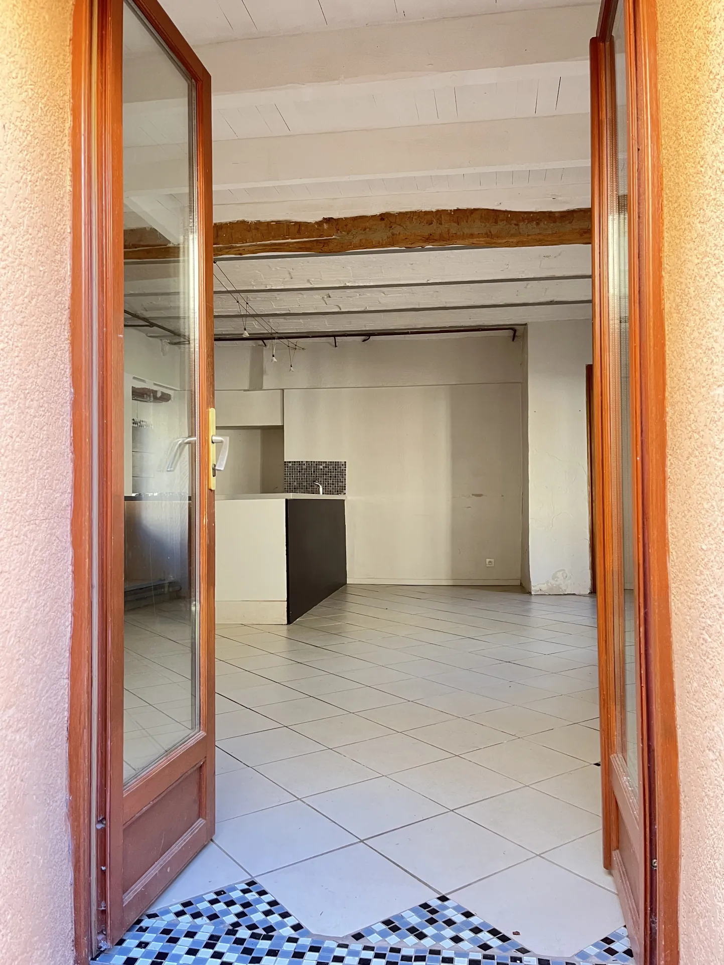 Maison de village T3/4 avec mezzanine et climatisation à Usclas d'Hérault 