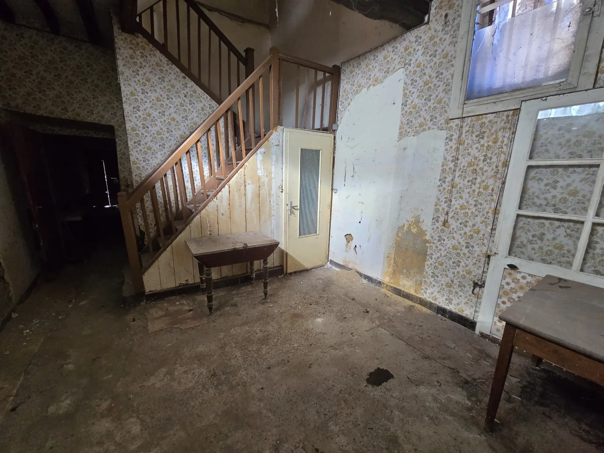 Maison à rénover de 130 m² au centre de Tournay, idéal investisseur 