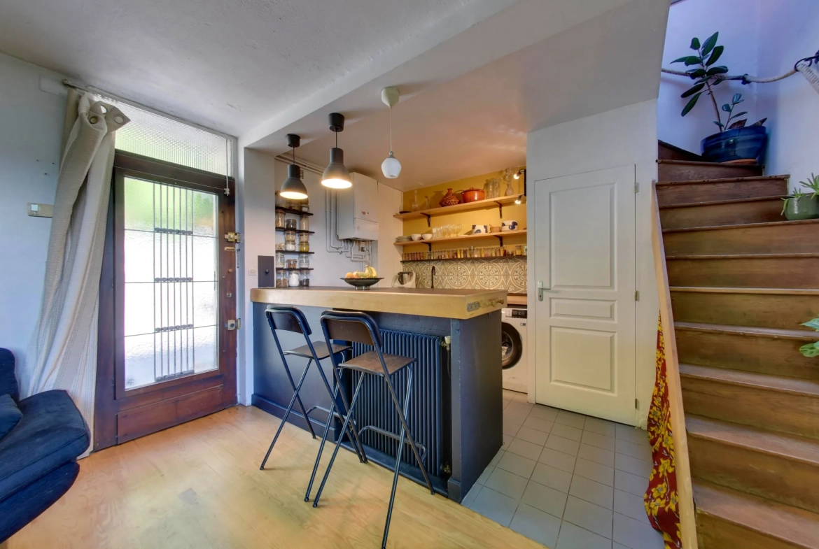 Belle maison de ville avec jardin à La Tronche, idéale pour premier achat 