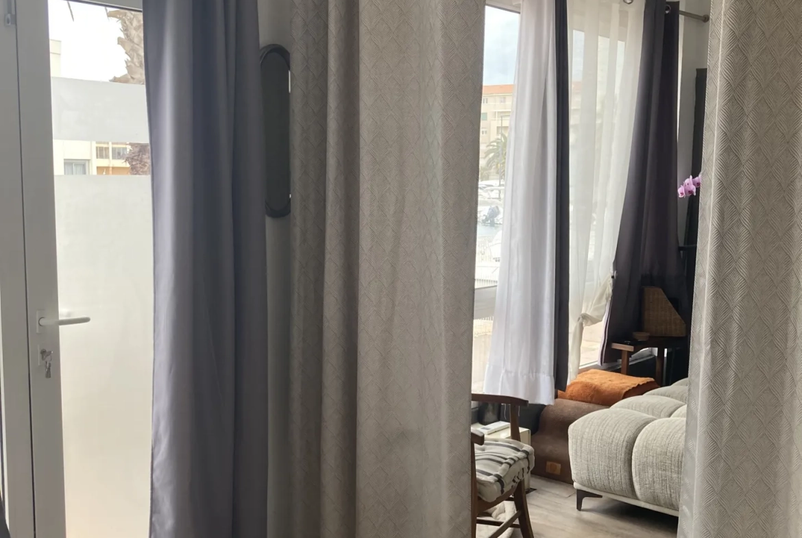 Appartement T3 de 60 m² avec vue sur la marina à Sète 