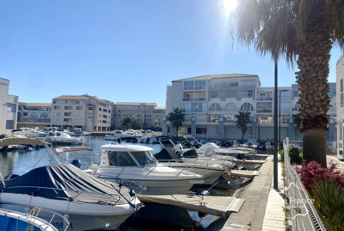 Appartement T3 de 60 m² avec vue sur la marina à Sète 