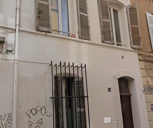 Appartement T2 traversant de 40 m² proche Cours Julien à Marseille