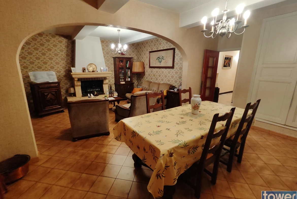 Maison de 120 m² avec grand potentiel et garage à Saint-Laurent-de-la-Cabrerisse 