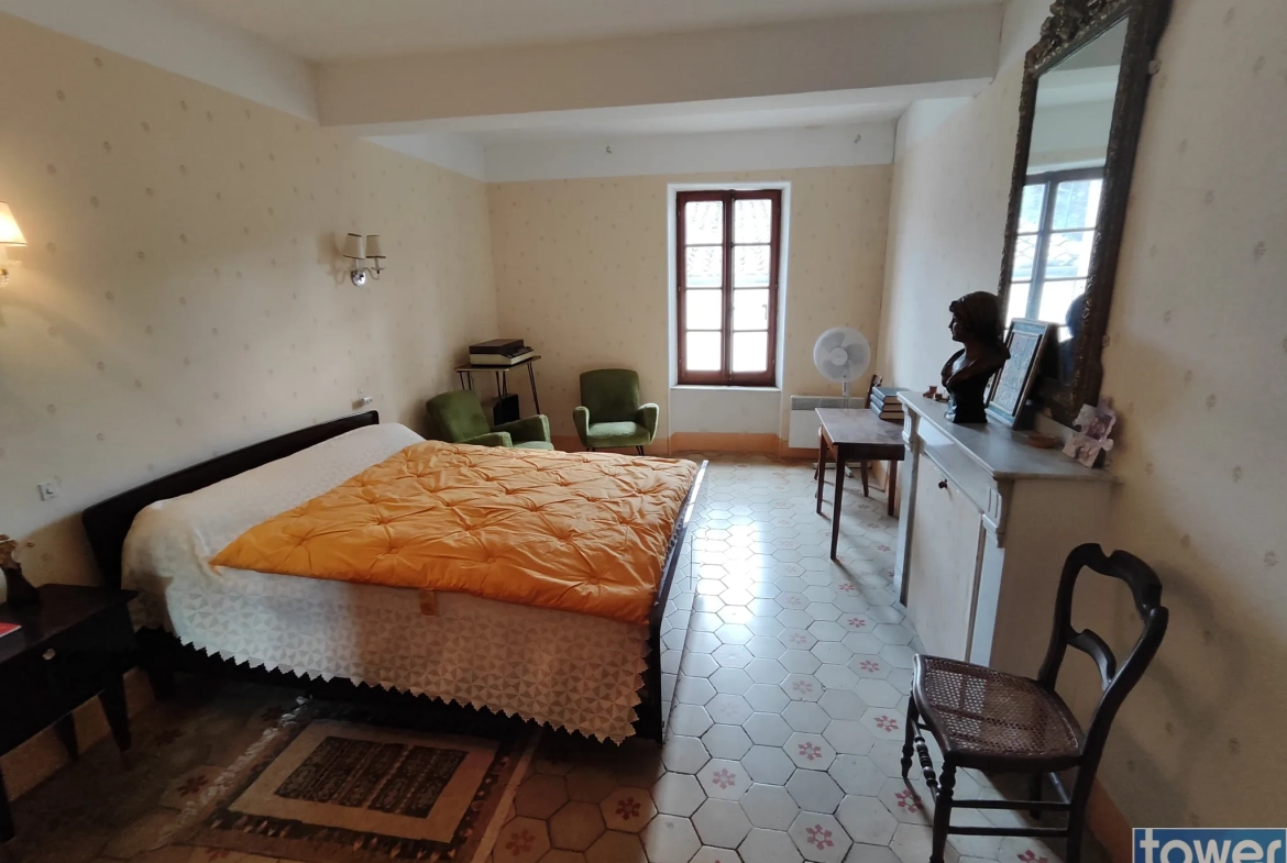 Maison de 120 m² avec grand potentiel et garage à Saint-Laurent-de-la-Cabrerisse 