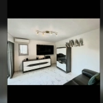 Appartement 2 pièces à vendre à Saint-Raphaël avec garage et loggia, parfait pour investisseur ou résidentiel