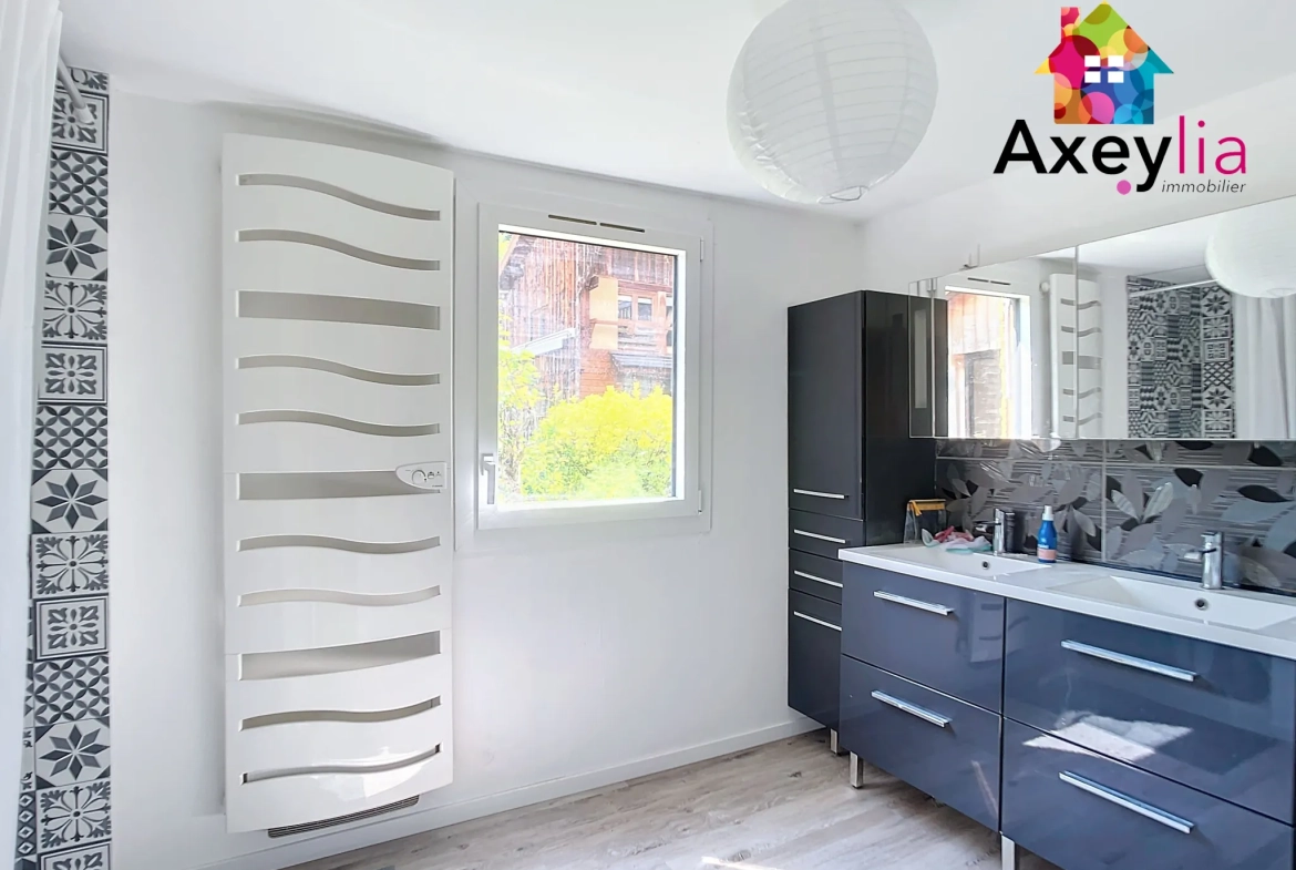 Propriété avec maison, gîte et dépendances à Ambierle - Vue exceptionnelle 