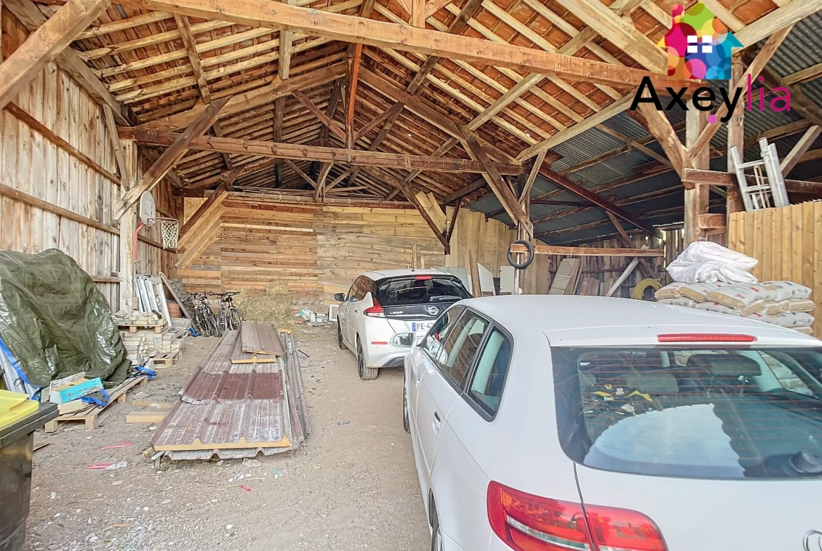 Propriété avec maison, gîte et dépendances à Ambierle - Vue exceptionnelle 