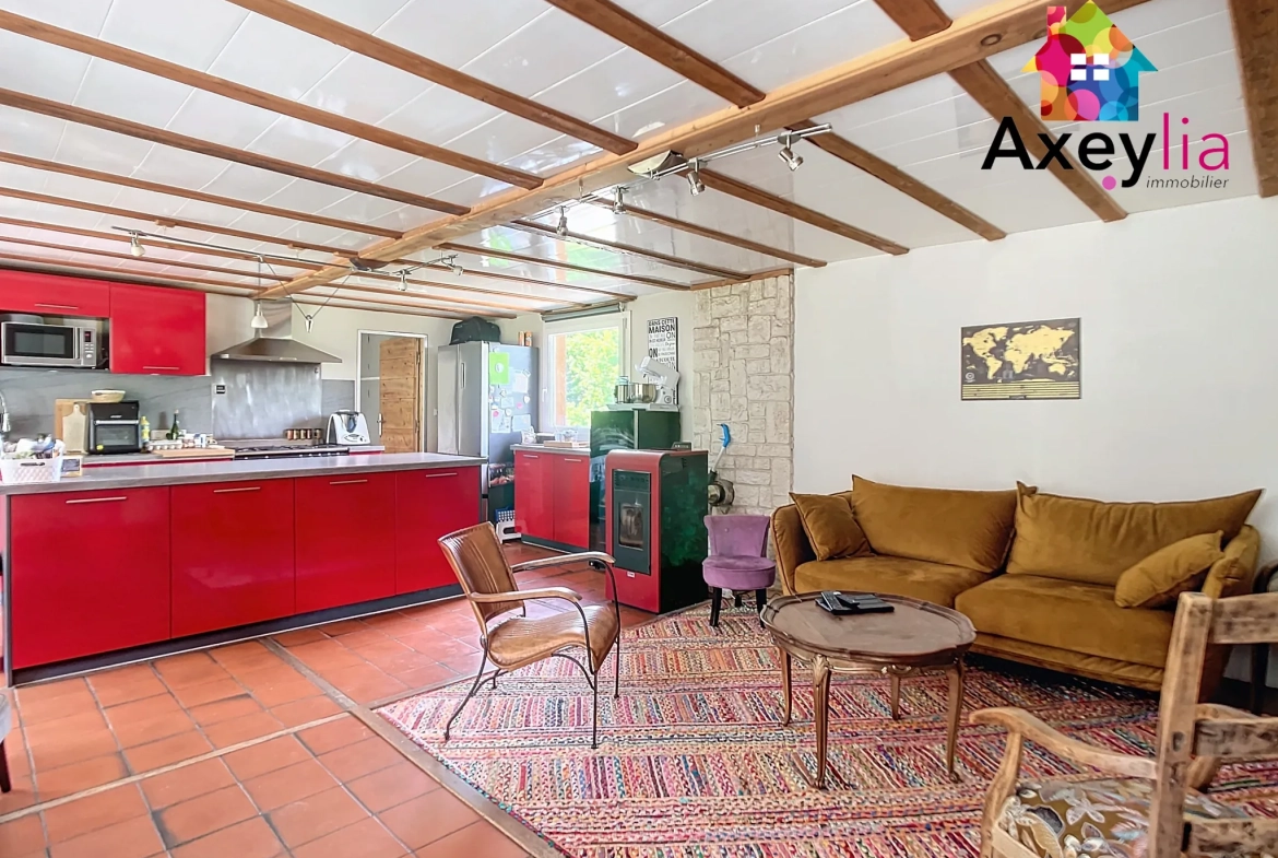 Propriété avec maison, gîte et dépendances à Ambierle - Vue exceptionnelle 