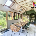 Propriété avec maison, gîte et dépendances à Ambierle - Vue exceptionnelle
