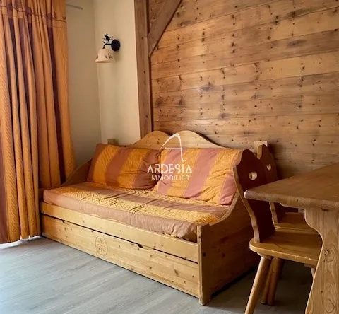 Appartement T2 en rez-de-chaussée à vendre au Corbier avec balcon et équipements montagnards 