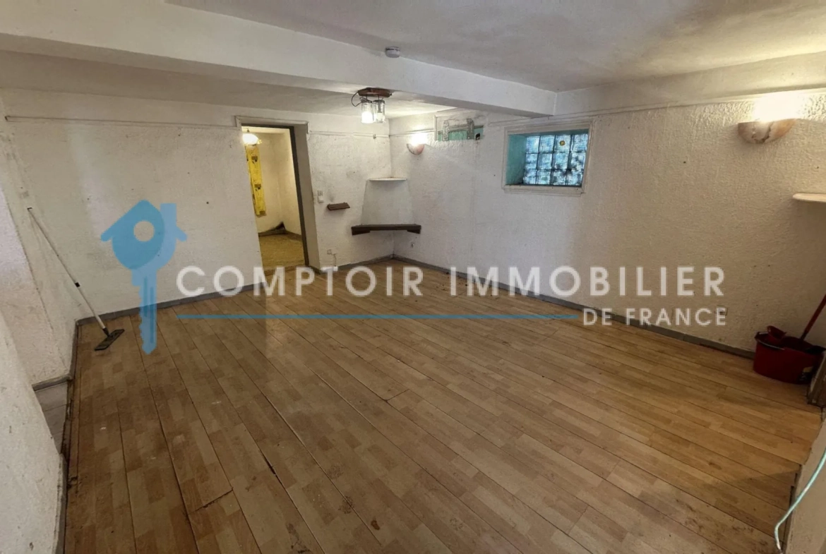 Maison à vendre de 200 m² avec appartement indépendant à Carpentras 