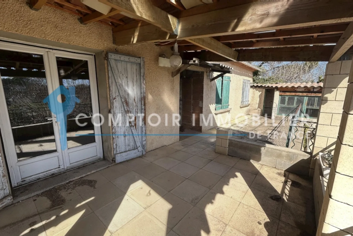 Maison à vendre de 200 m² avec appartement indépendant à Carpentras 