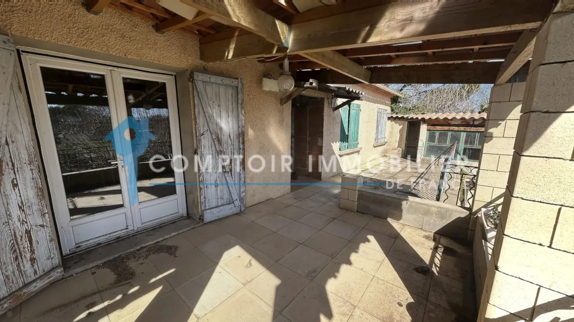 Maison à vendre de 200 m² avec appartement indépendant à Carpentras 