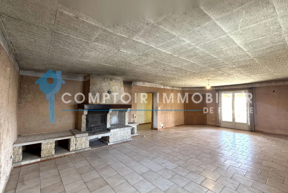 Maison à vendre de 200 m² avec appartement indépendant à Carpentras 