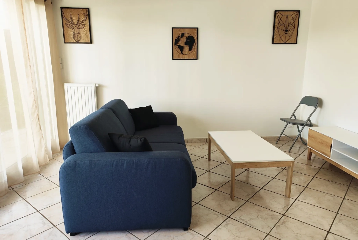 Appartement 2 pièces rénové de 50 m2 à Mérignac avec parking 