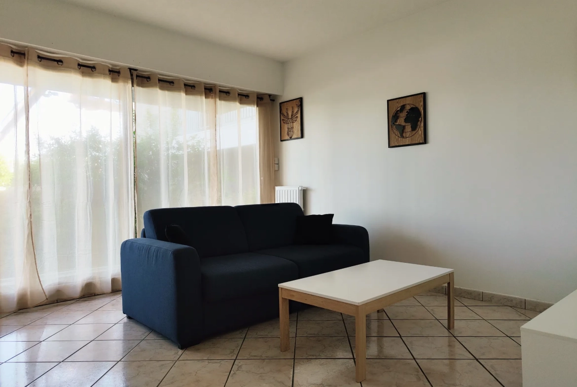Appartement 2 pièces rénové de 50 m2 à Mérignac avec parking 