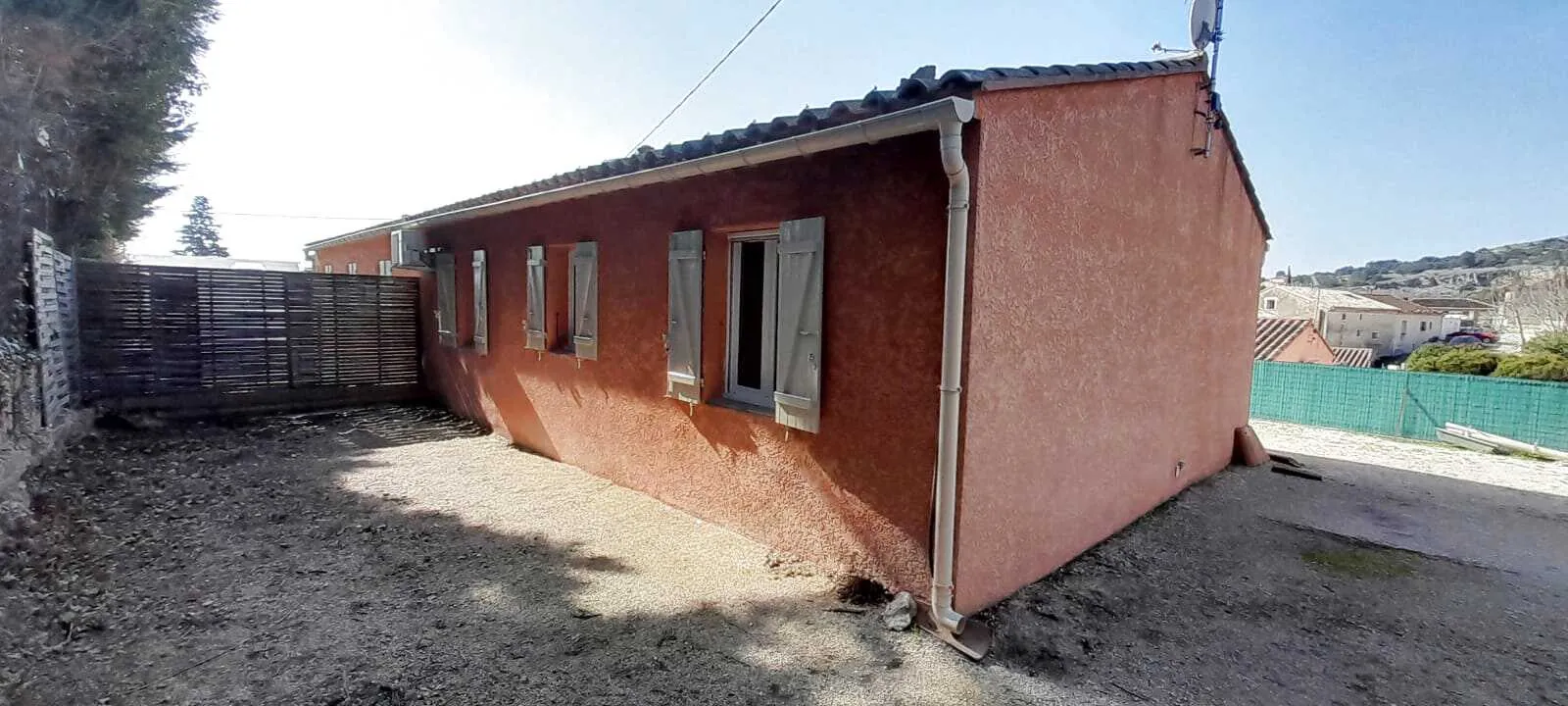 Achat maison 71 m² avec jardin à Caumont-sur-Durance, vue colline 