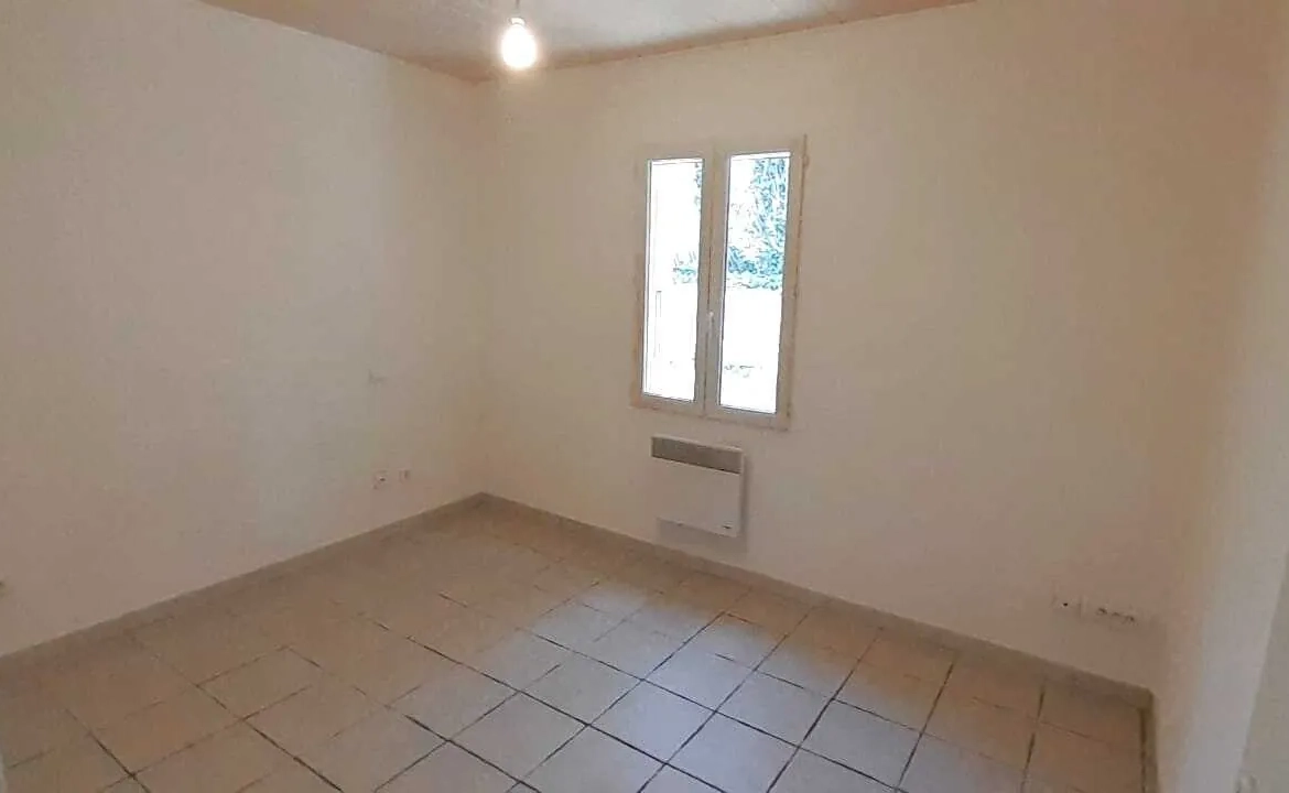 Achat maison 71 m² avec jardin à Caumont-sur-Durance, vue colline 