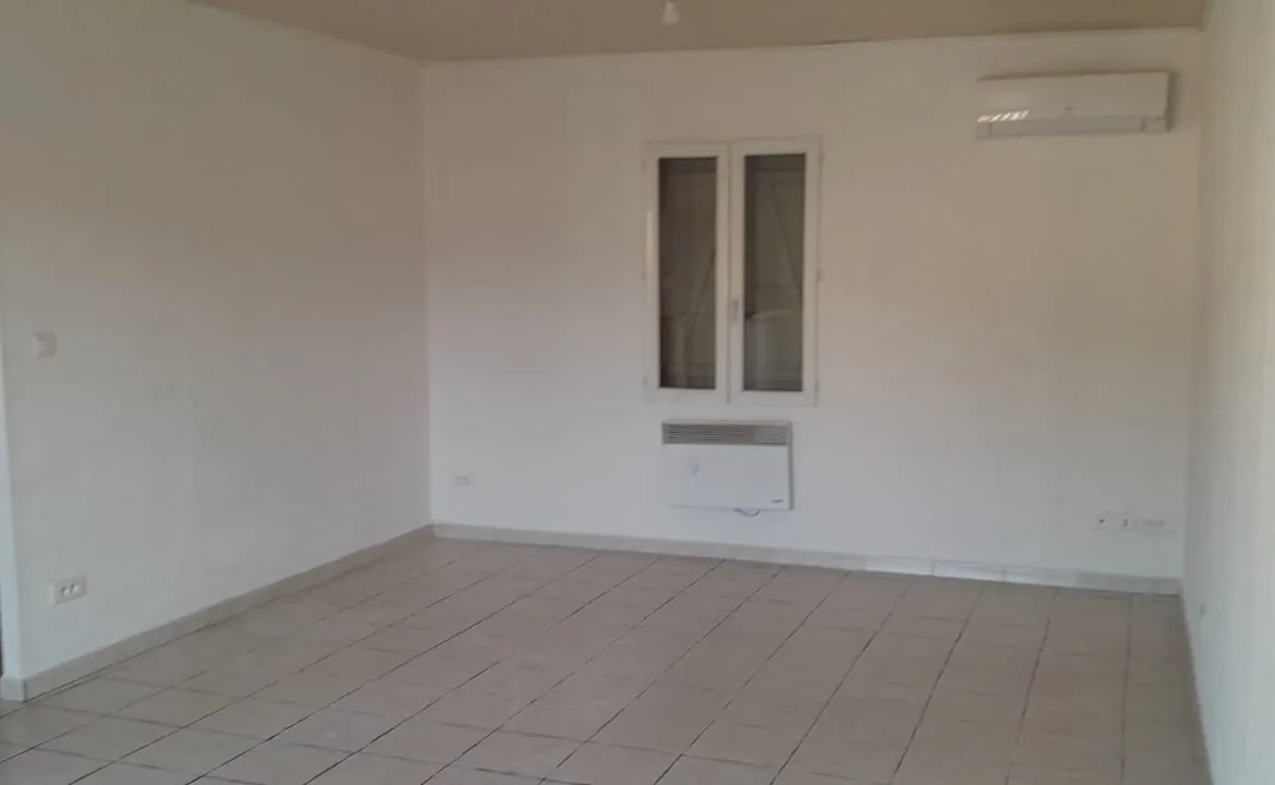 Achat maison 71 m² avec jardin à Caumont-sur-Durance, vue colline 