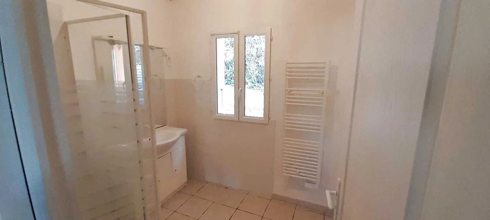 Achat maison 71 m² avec jardin à Caumont-sur-Durance, vue colline 