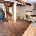 Maison de ville authentique de 68 m² au cœur de Grans, village provençal