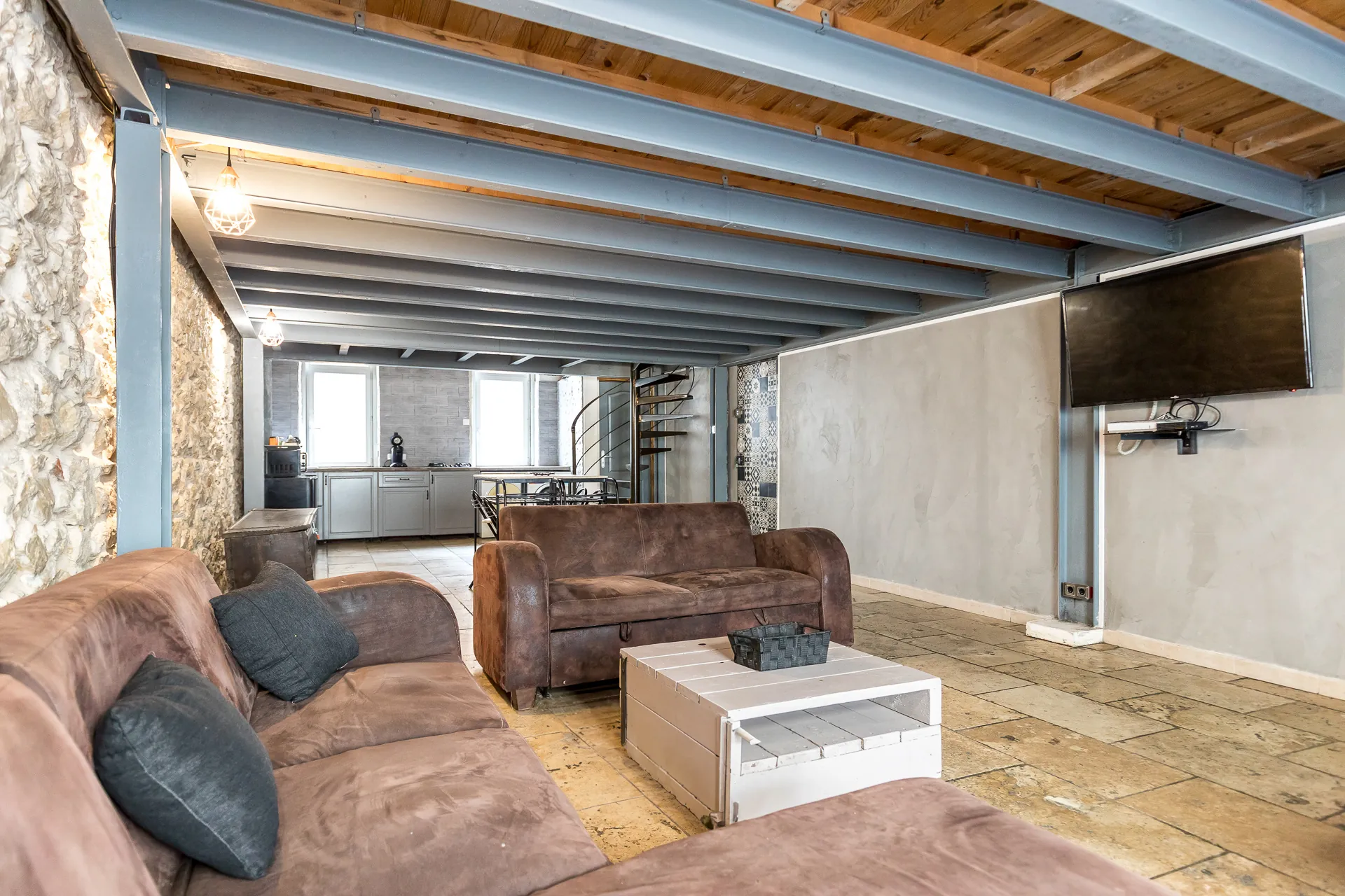 A vendre à Marseille, loft spacieux de 107 m² à Vauban avec stationnement 