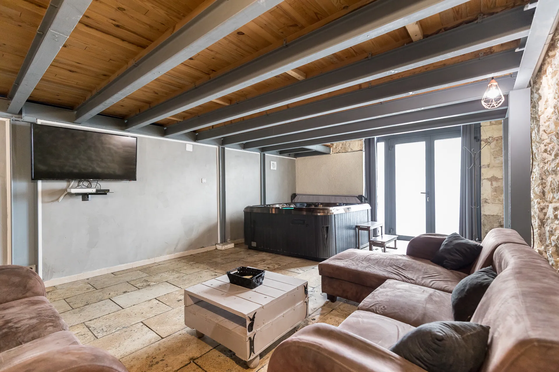 A vendre à Marseille, loft spacieux de 107 m² à Vauban avec stationnement 
