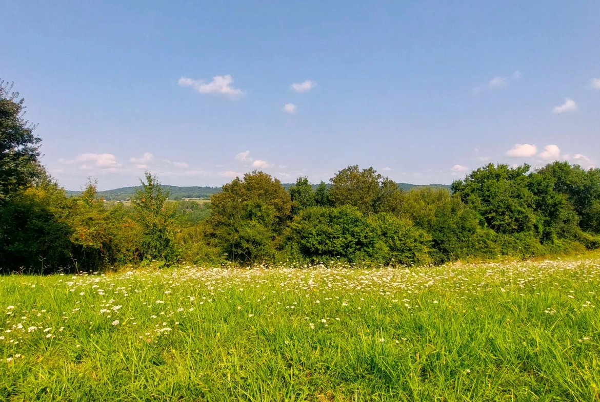 Terrain à bâtir de 1338 m² à Guiche avec vue dégagée, proximité Bayonne 