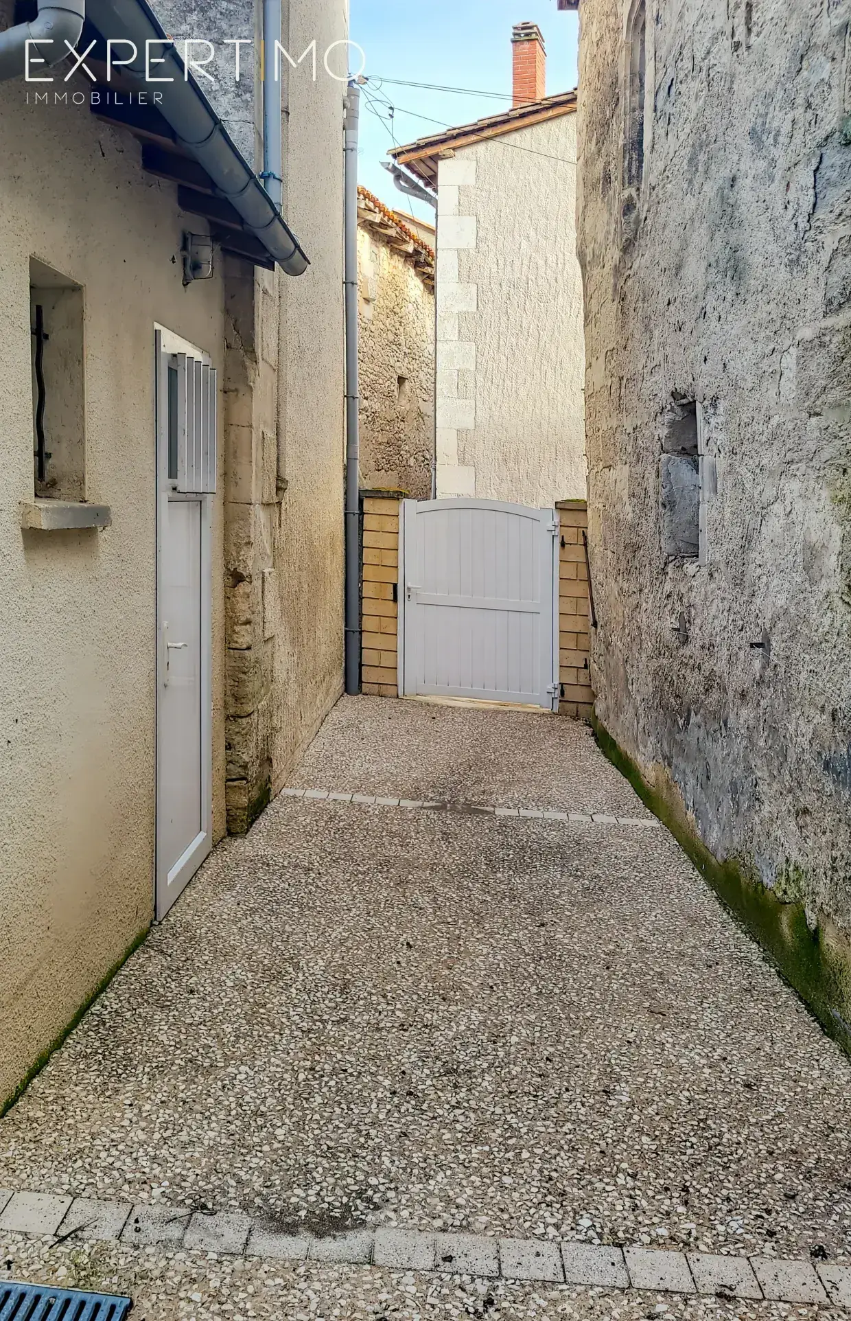 Maison à vendre de 75 m² avec cour et fournil à Lisle - Secteur Tocane 