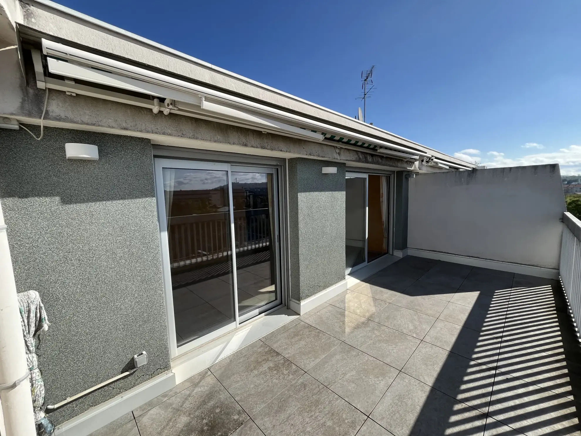 Appartement avec terrasse et garage à Vichy – 85 m², 2 chambres, exposition sud 