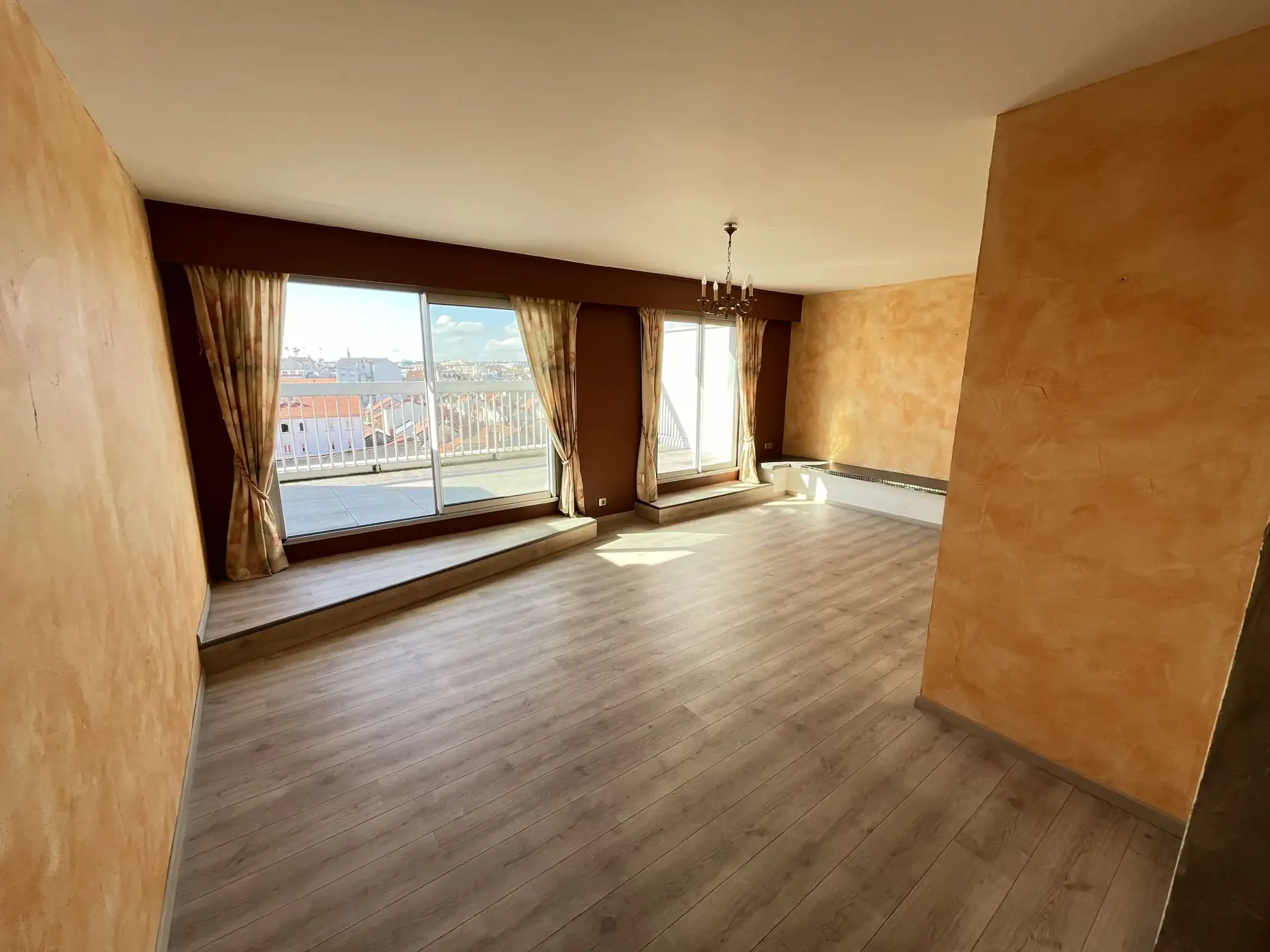 Appartement avec terrasse et garage à Vichy – 85 m², 2 chambres, exposition sud 