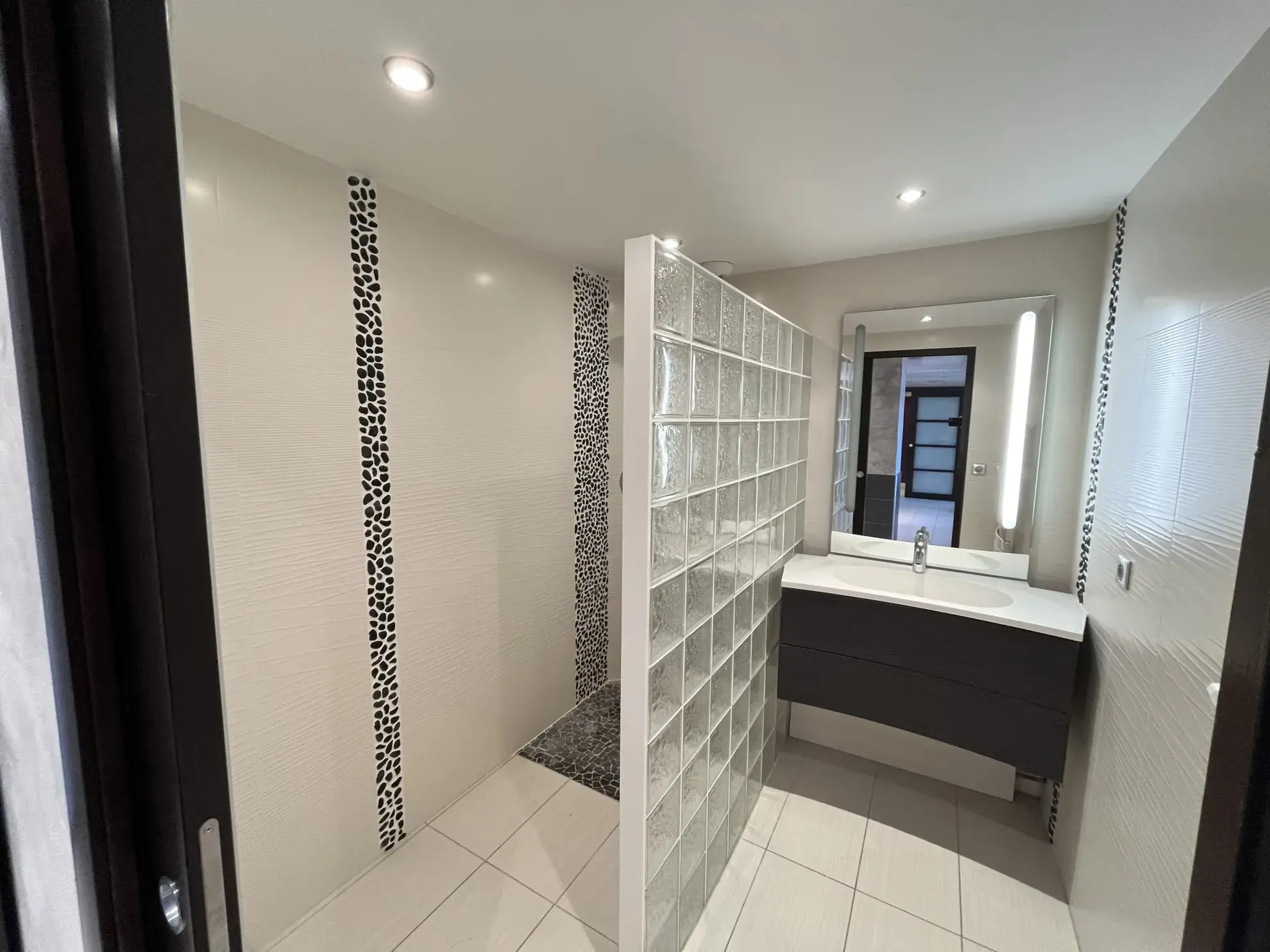 Appartement avec terrasse et garage à Vichy – 85 m², 2 chambres, exposition sud 
