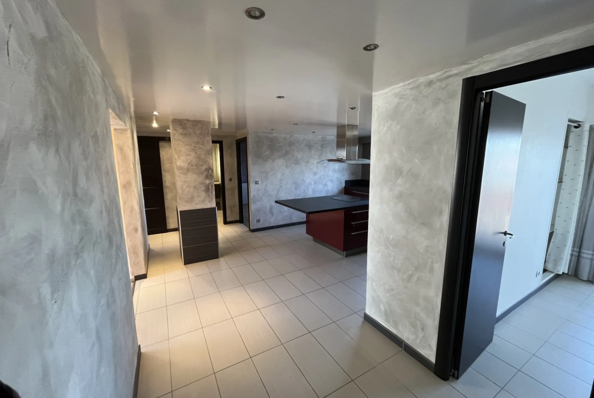 Appartement avec terrasse et garage à Vichy – 85 m², 2 chambres, exposition sud 