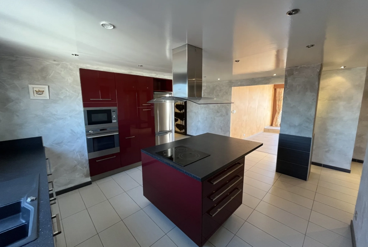 Appartement avec terrasse et garage à Vichy – 85 m², 2 chambres, exposition sud 