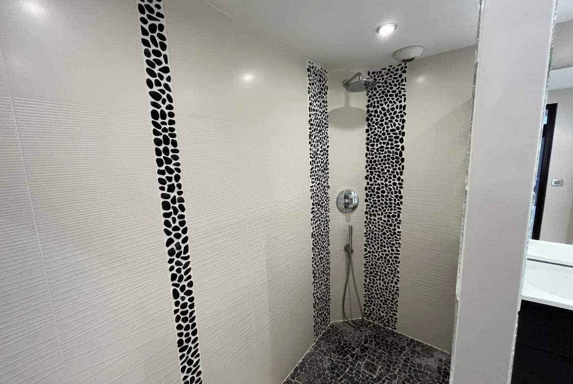 Appartement avec terrasse et garage à Vichy – 85 m², 2 chambres, exposition sud 