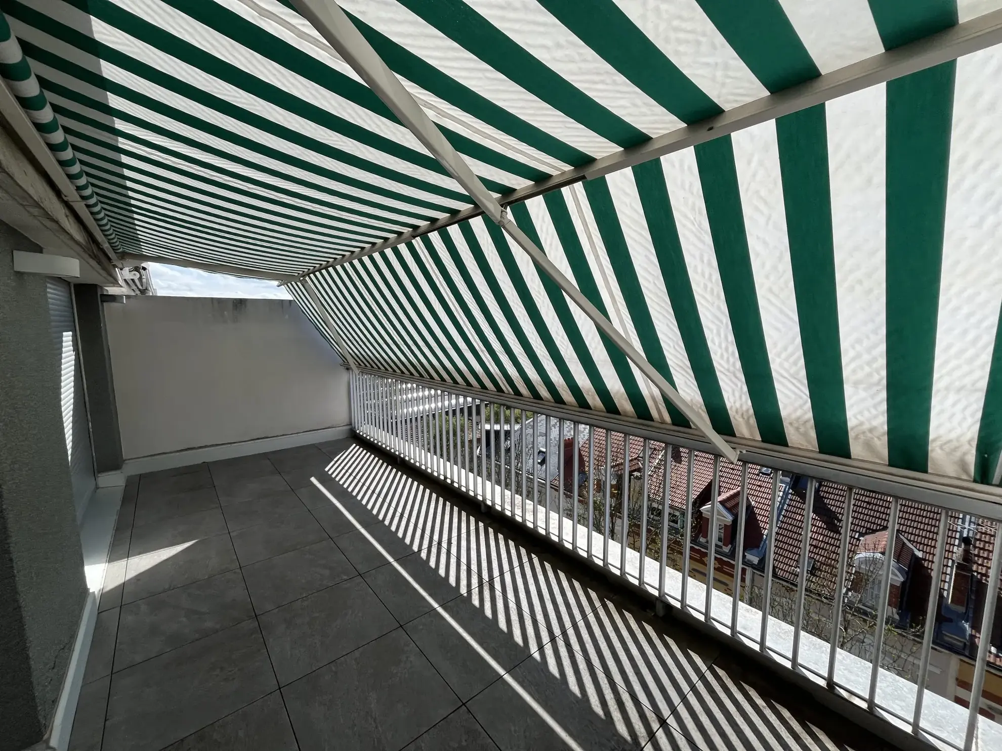 Appartement avec terrasse et garage à Vichy – 85 m², 2 chambres, exposition sud 