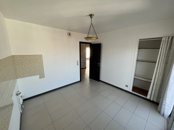 Appartement avec terrasse et garage à Vichy – 85 m², 2 chambres, exposition sud 